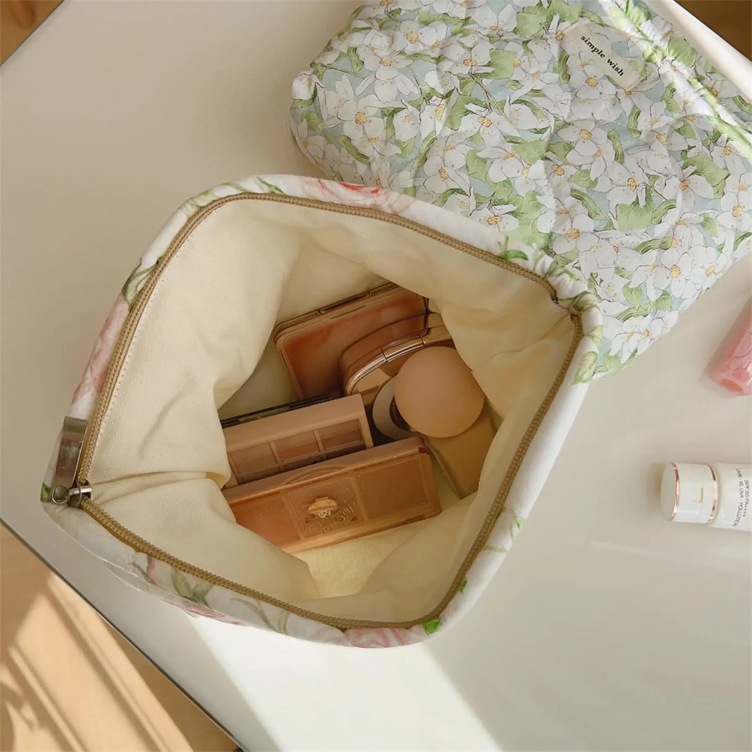 2 Pcs Floral Makeup Bag Large Travel Cotton Quilted Cosmetic Makeup Bag Organizer, Cute Coquette Aesthetic Zipper Portable Pouch Purse Storage Toiletry Bag for Women Girls accessories