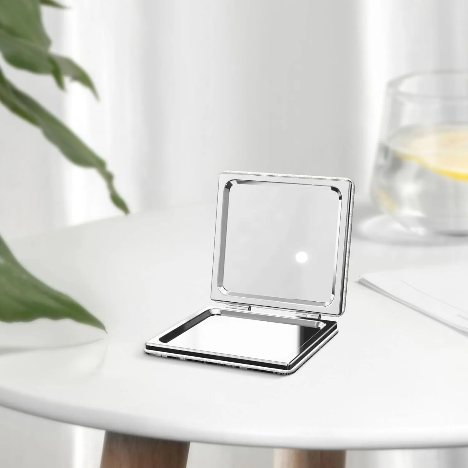 Black Floral Skull Printed Square Pocket Makeup Mirror with 1X/2X Magnification, Portable Mini Travel Makeup Mirror for Travel Daily Work Beauty