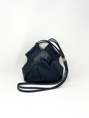 Charlotte Crossbody in Noir