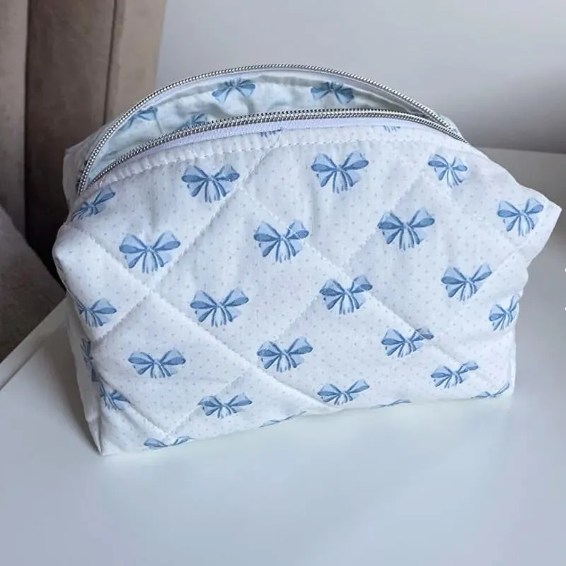 Coquette Bow Y2k Makeup Bag Cute Quilted Make Up Pouch Small Preppy Floral Cosmetic Bag Toiletry Organizer Bag (blue bow tie)