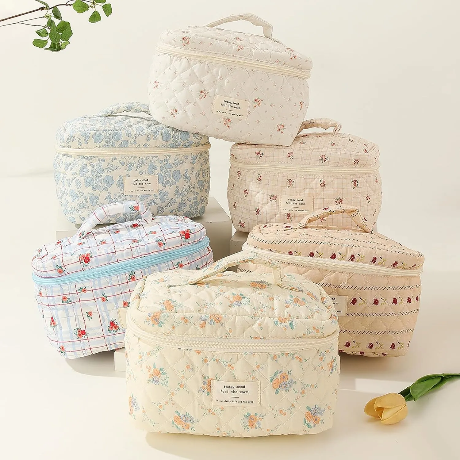 Cotton Makeup Bag, Floral Print Cosmetic Bag, Large Capacity Zipper Closure Firm Stitching Soft Handle Great Load Bearing Travel Quilted Makeup Bag, Toiletry Organizer Bag F