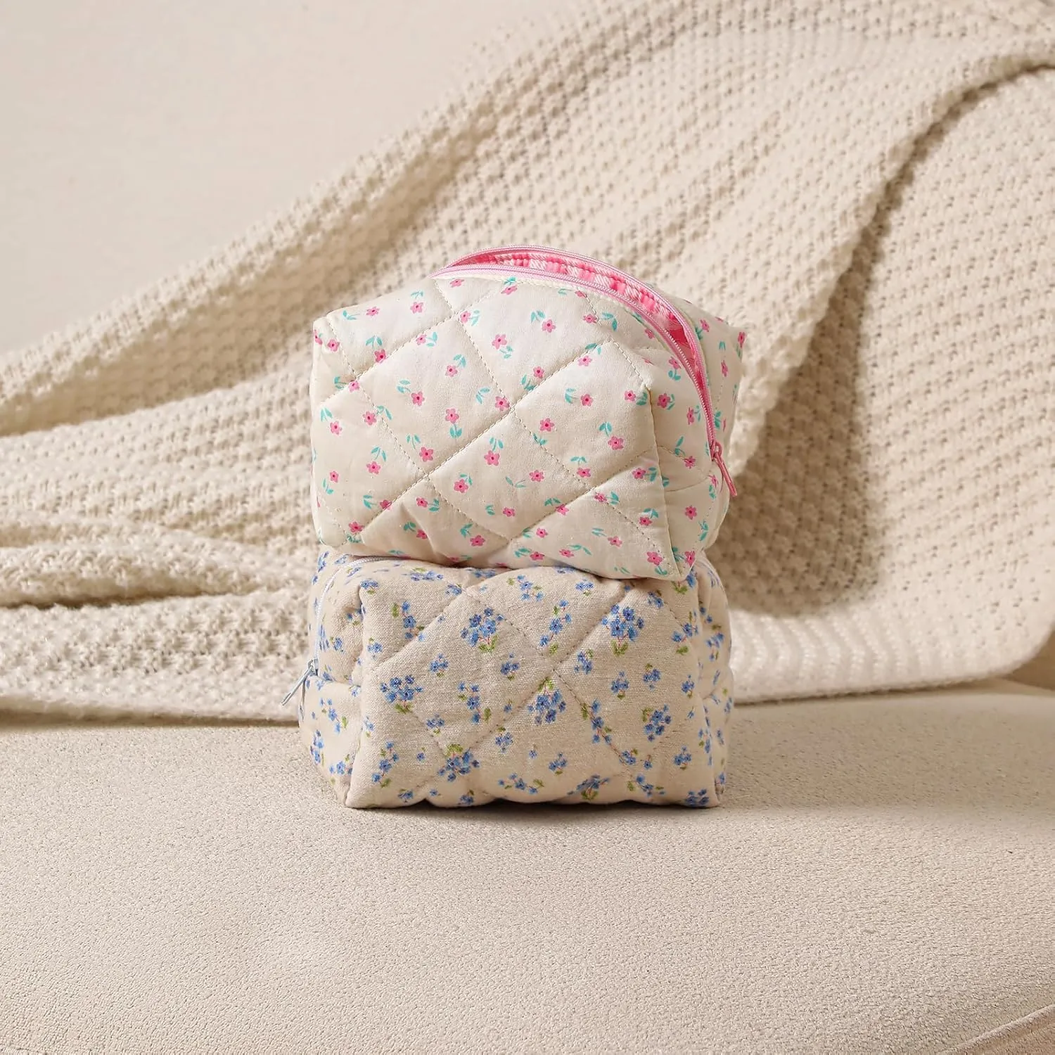 Cute Small Floral Cotton Makeup Bag, Quilted Zipper Pouch with Coquette Bear for Women and Girls, Kawaii Travel Cosmetic Bags for Purse(03White Cherry)