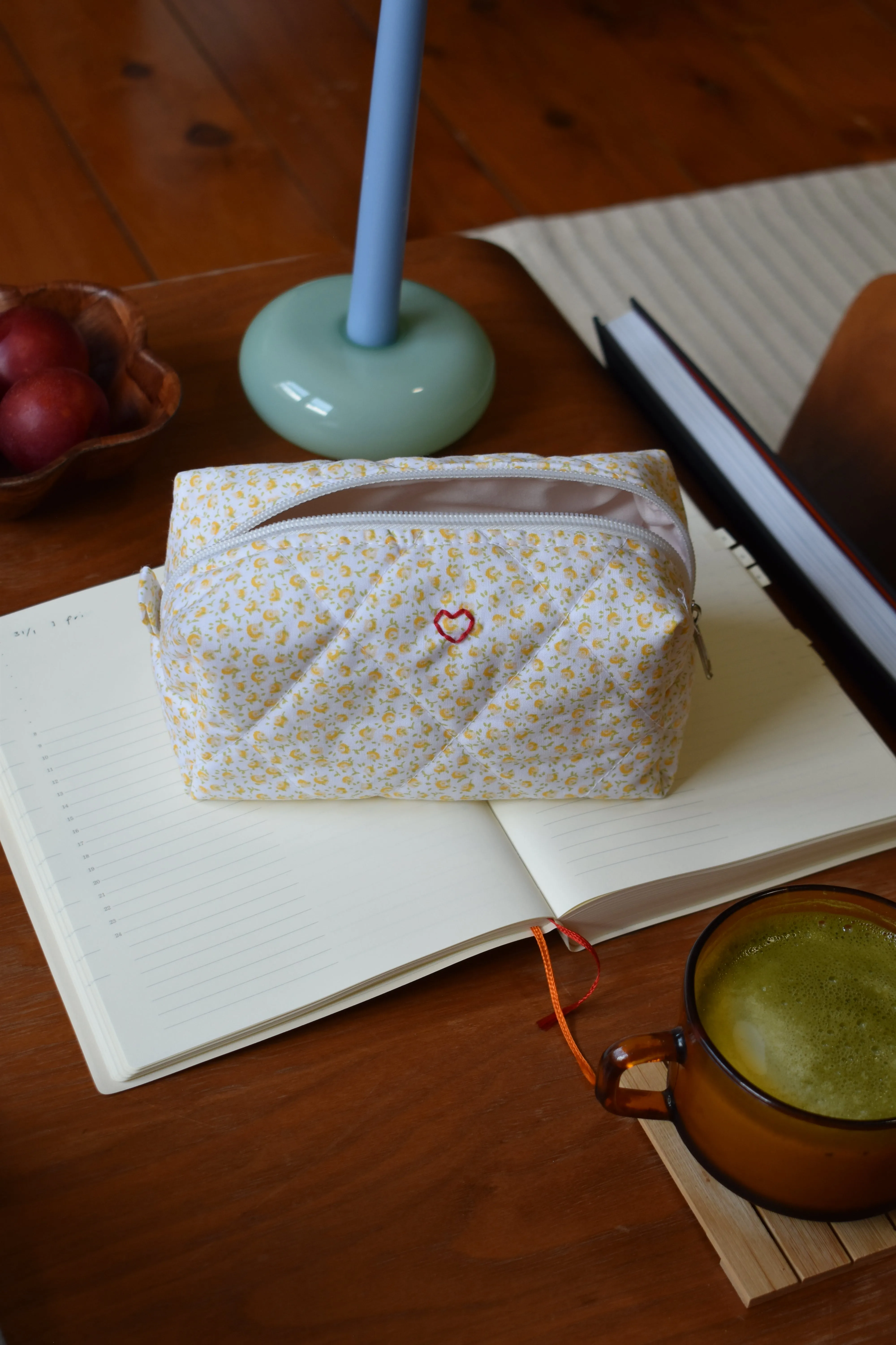 Daisy Makeup Bag