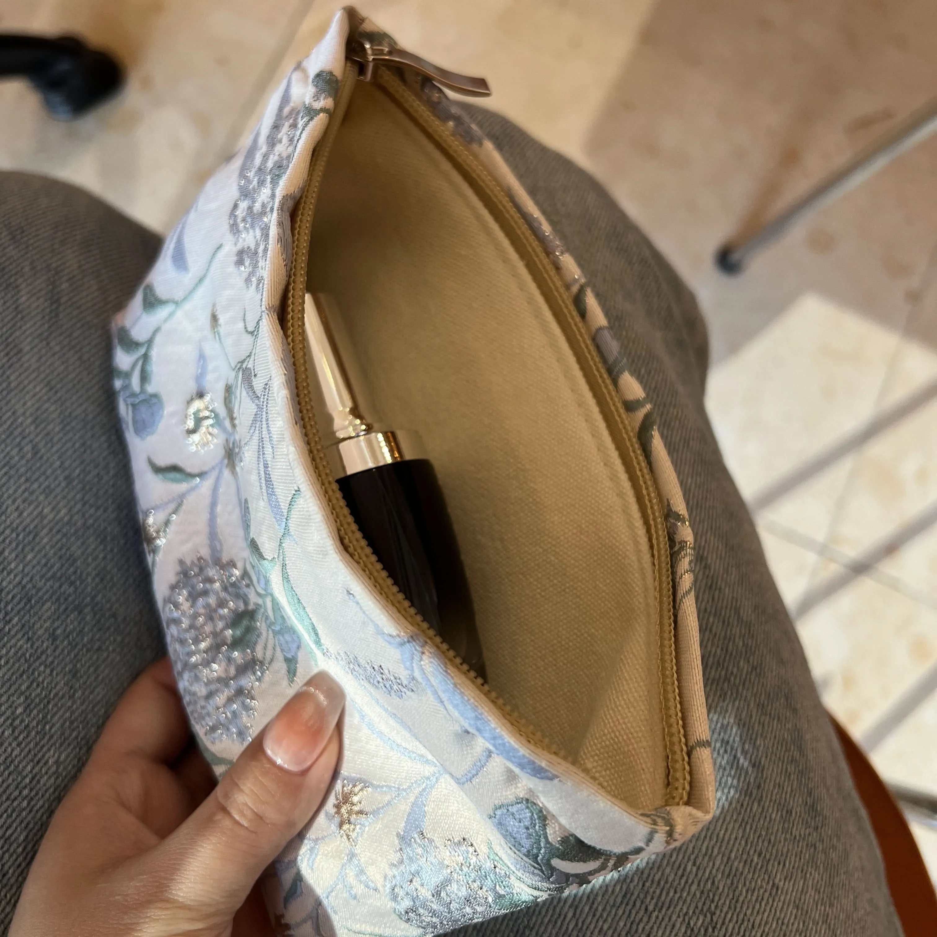 Elegant Floral Organizer