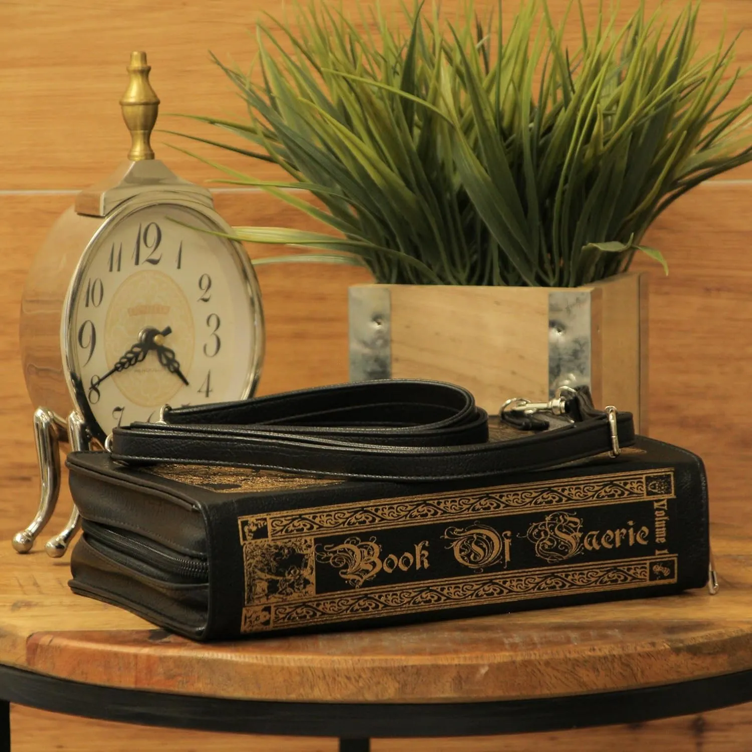 Elegant Literary Novelty Clutch Purse Collection: Book-Shaped Handbags with Crossbody and Wrist Strap Options