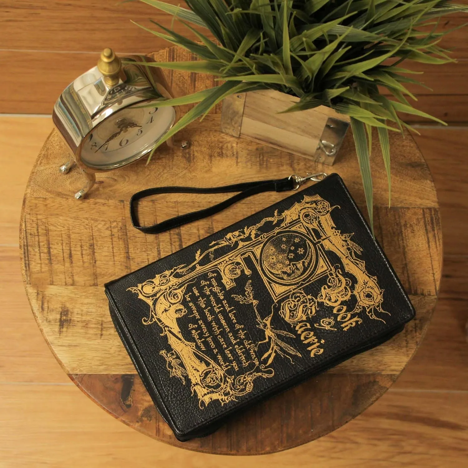 Elegant Literary Novelty Clutch Purse Collection: Book-Shaped Handbags with Crossbody and Wrist Strap Options
