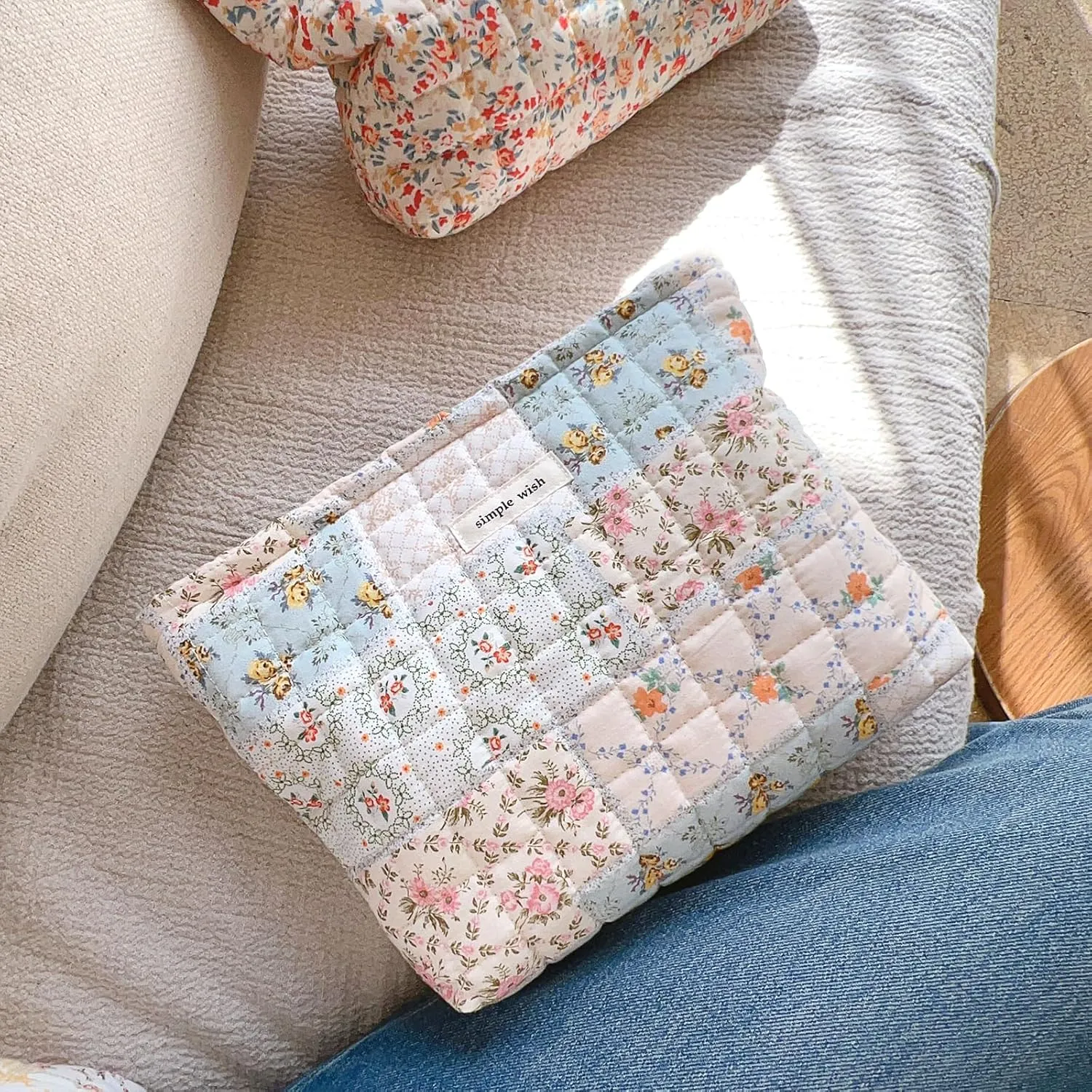 Floral Makeup Bag Large Cotton Quilted Cosmetic Makeup Bag Organizer, Aesthetic Portable Pouch Purse Toiletry Bag for Women Girls Travel accessories(Blue Floral-L)