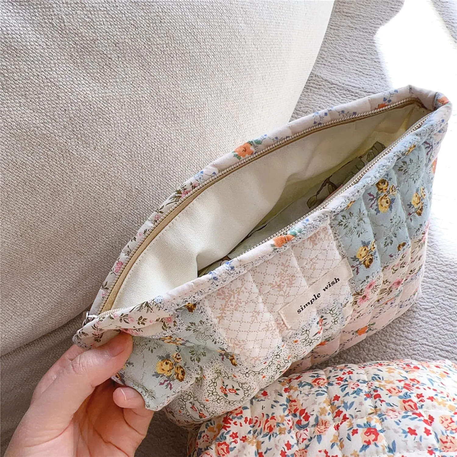 Floral Makeup Bag Large Cotton Quilted Cosmetic Makeup Bag Organizer, Aesthetic Portable Pouch Purse Toiletry Bag for Women Girls Travel accessories(Blue Floral-L)
