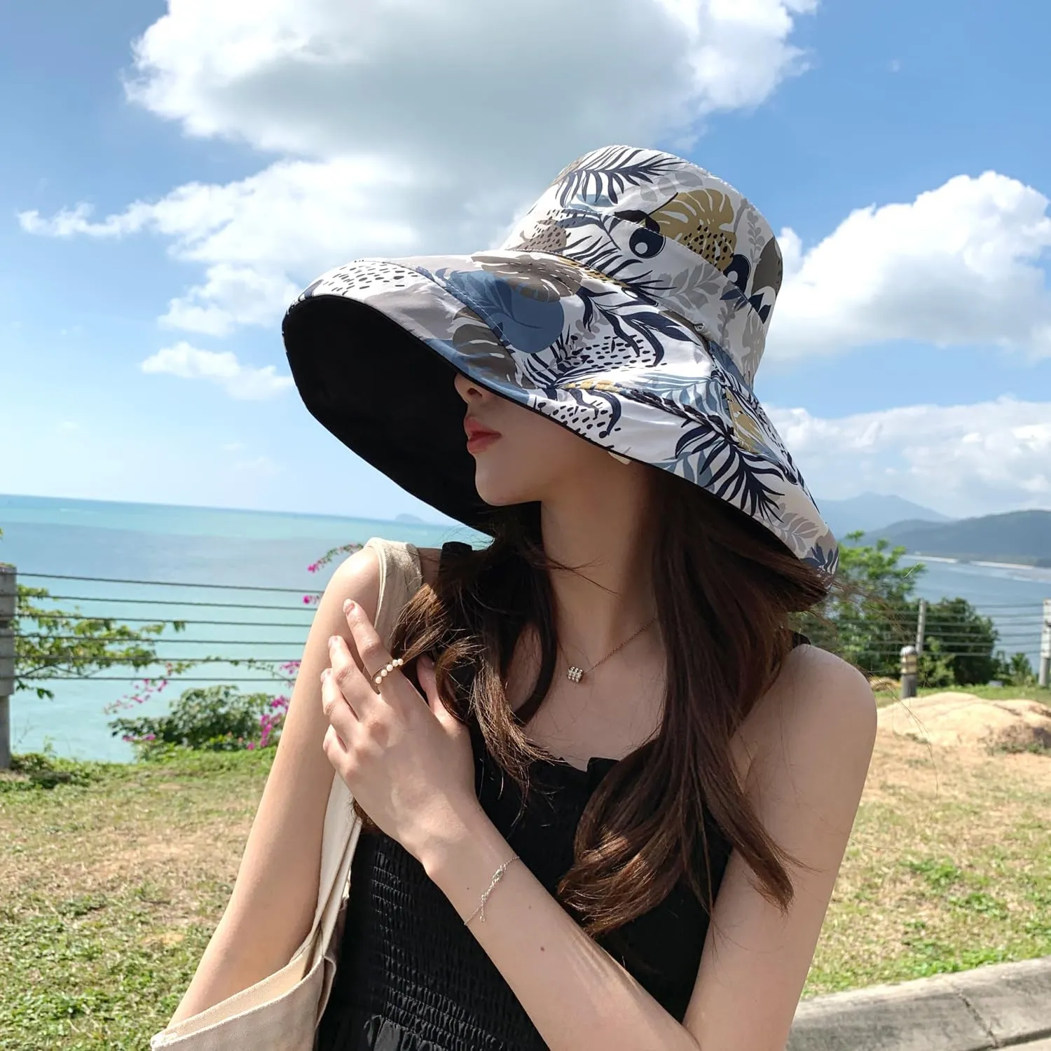 HUAMULAN Women Wide Brim Summer Sun Hat Wired Edge Beach Bucket Fishing Hats Reversible Foldable Travel UV Protection