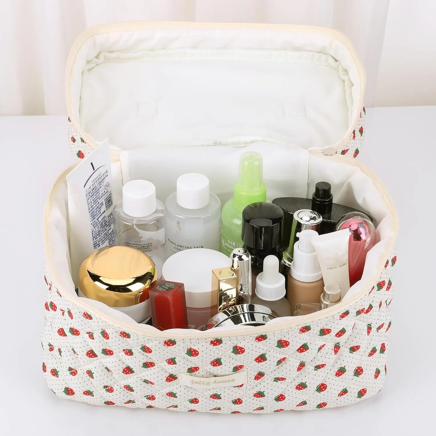 Juoxeepy Quilted Makeup Bag Floral Cotton Cosmetic Bag Jolly House Toiletry Bag Coquette Aesthetic Makeup Bag Cosmetic
