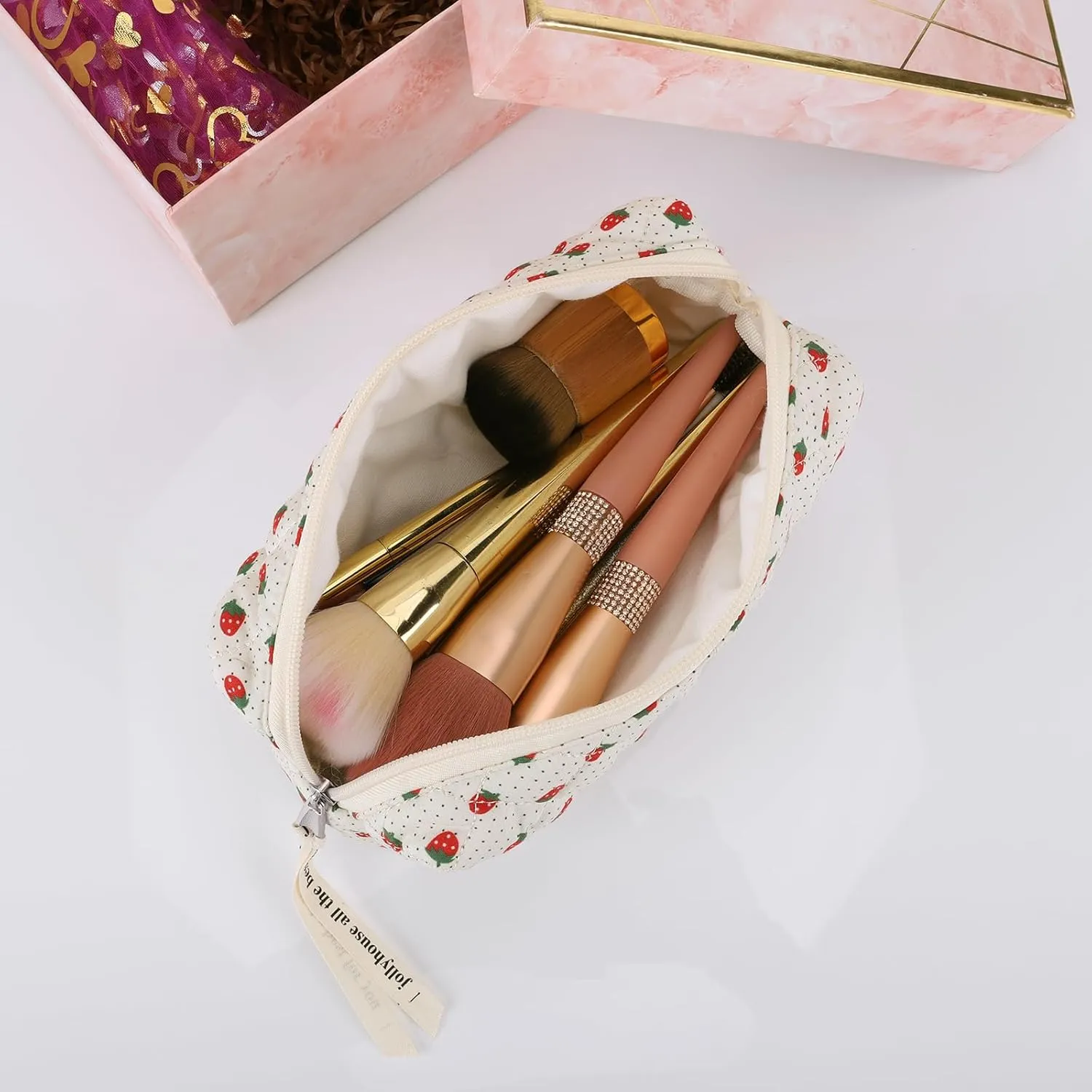 Juoxeepy Quilted Makeup Bag Floral Cotton Cosmetic Bag Jolly House Toiletry Bag Coquette Aesthetic Makeup Bag Cosmetic