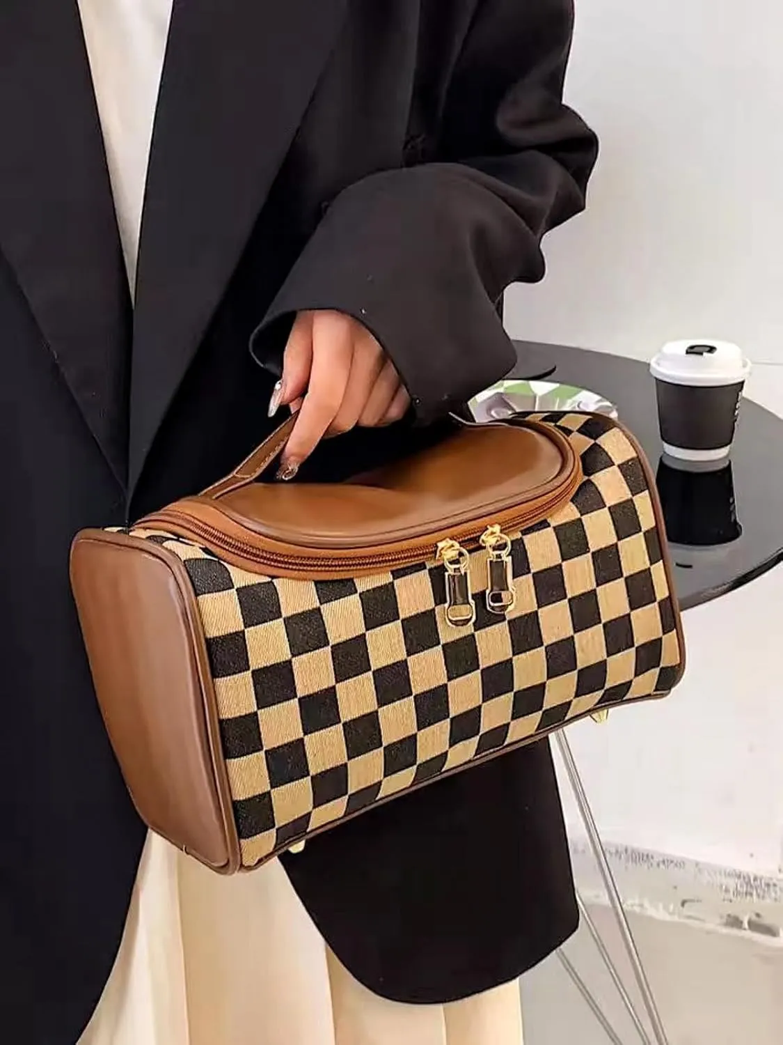 Large Capacity Checkboard Plaid Cosmetic Bag for Women Travel Makeup Organizer Waterproof Toiletry Bag (Brown)