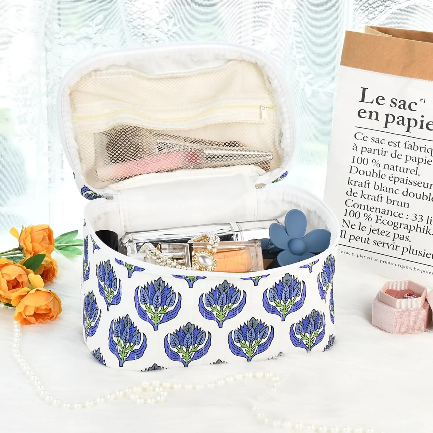 Large Makeup Bag Quilted Makeup Bags Cute Cosmetic Bag for Women Girls Floral Coquette Aesthetic Toiletry Bag Travel Make Up Organizer Blue Skincare Bag