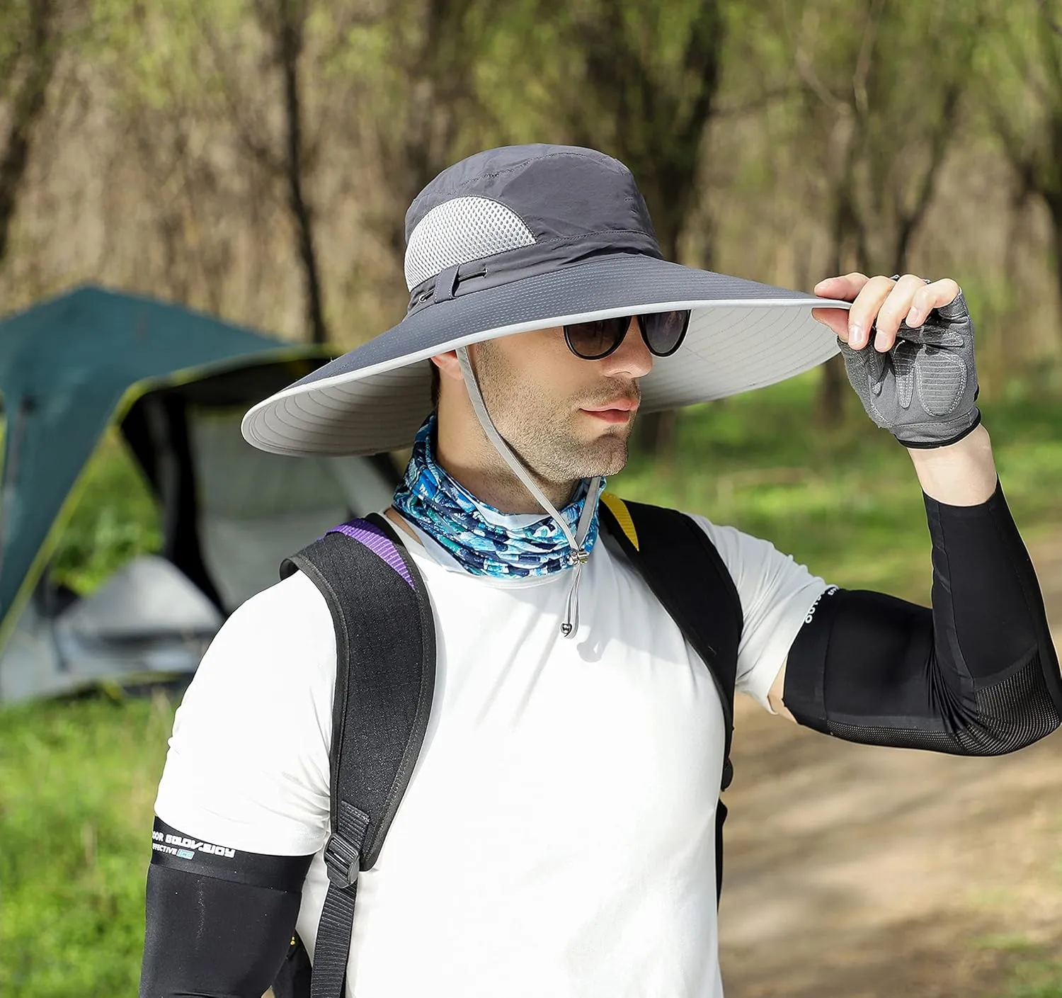 Leotruny Men Wide Brim Sun Hats UPF50  Waterproof Breathable Bucket Hat for Fishing, Hiking, Camping