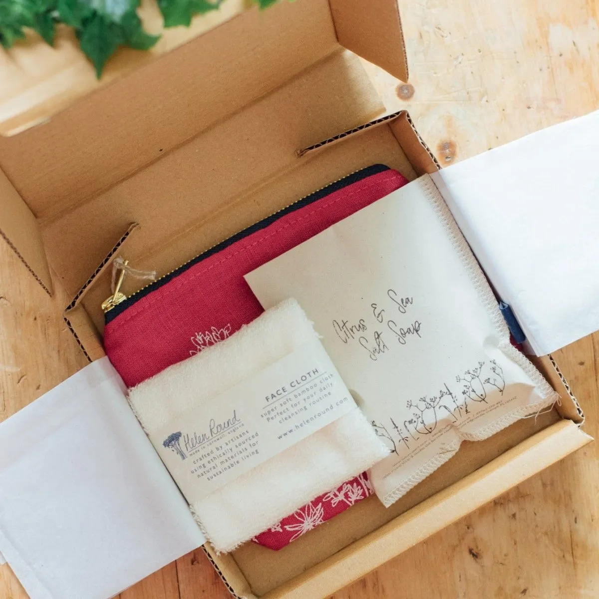 Linen Makeup Bag Gift Set