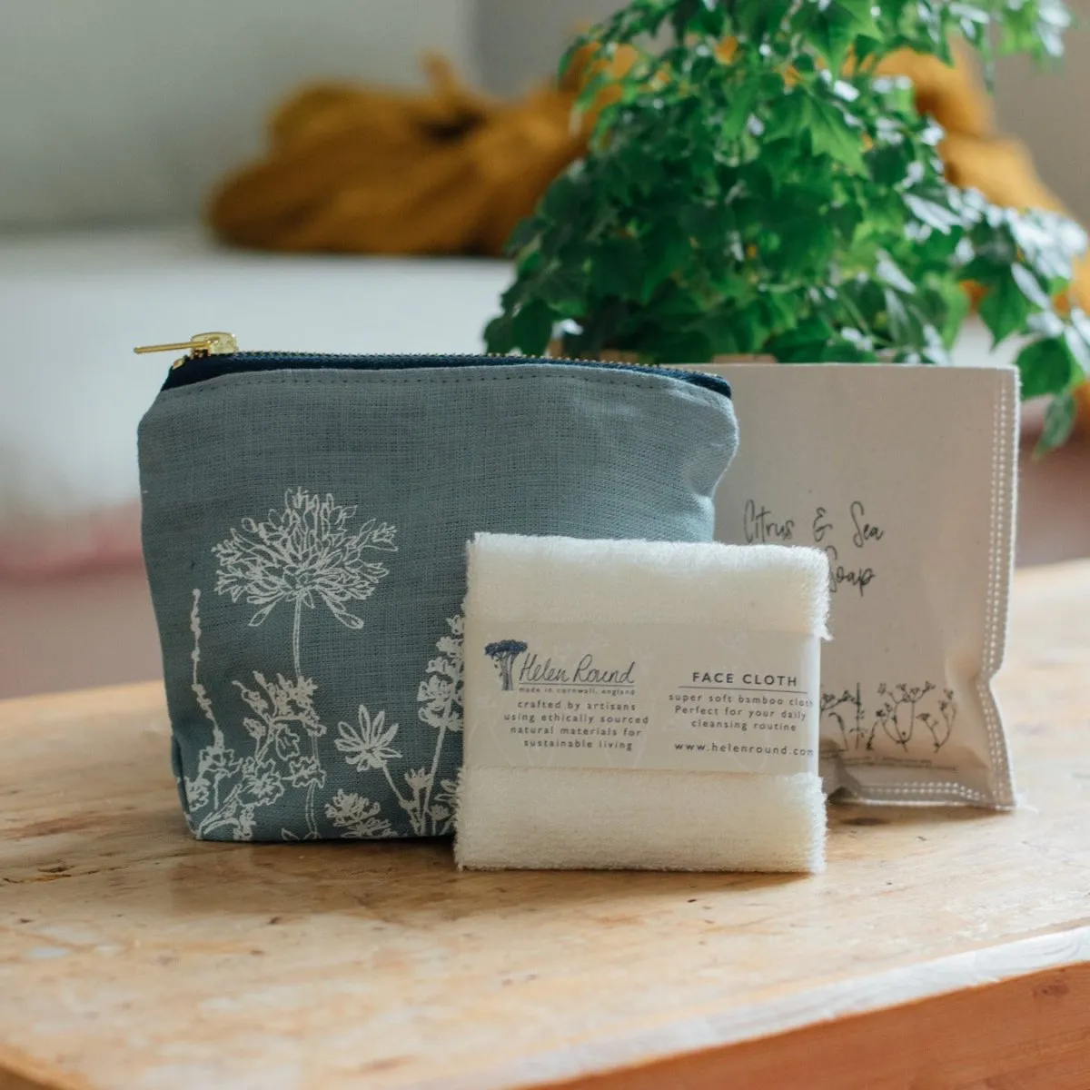 Linen Makeup Bag Gift Set