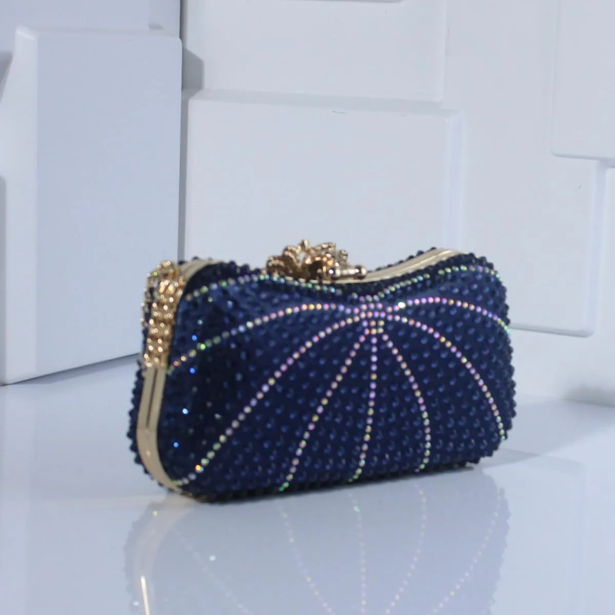 Luxurious Evening Clutch with Fashion Rhinestones and Crystals for Women - Chain Strap Shoulder Bag or Evening Purse