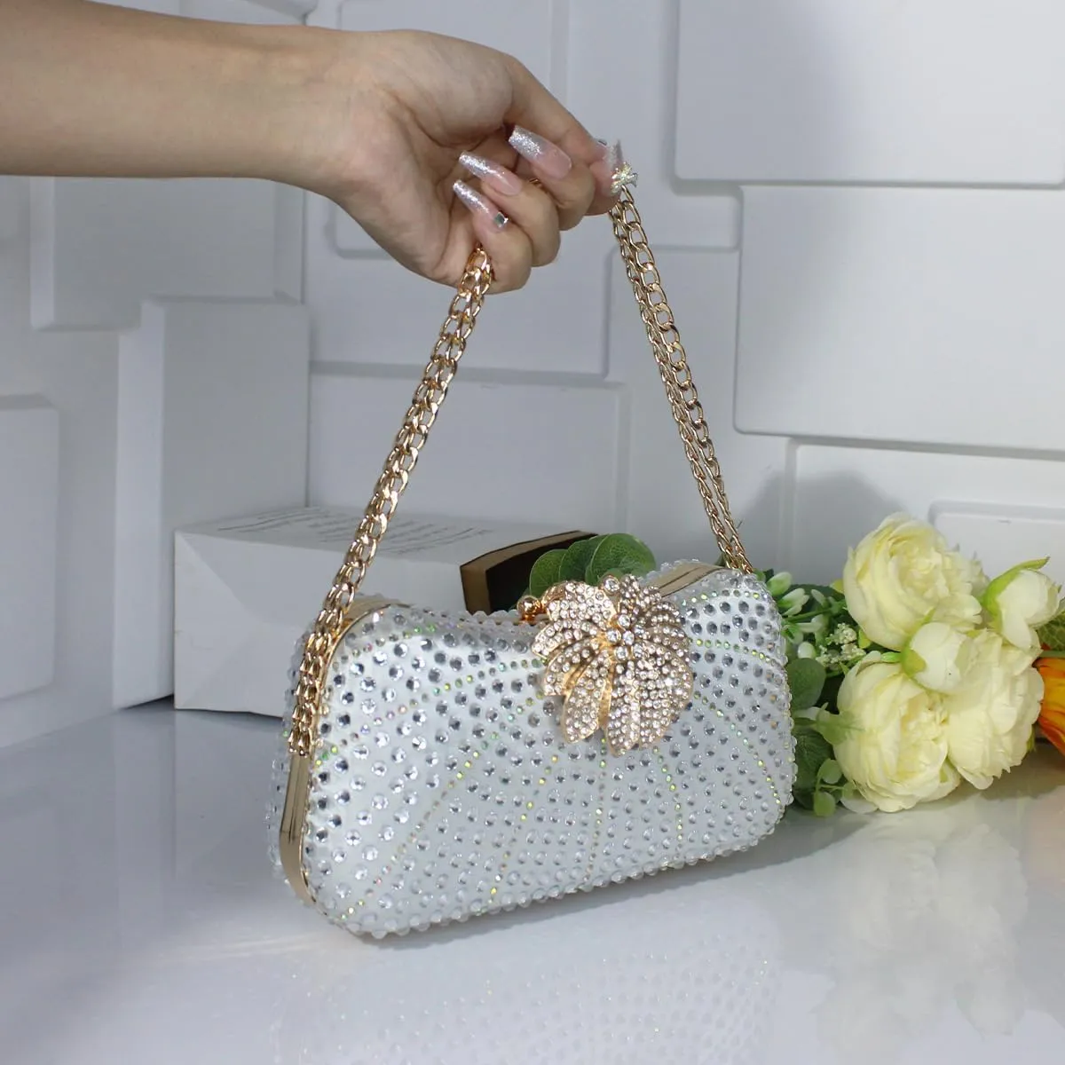 Luxurious Evening Clutch with Fashion Rhinestones and Crystals for Women - Chain Strap Shoulder Bag or Evening Purse