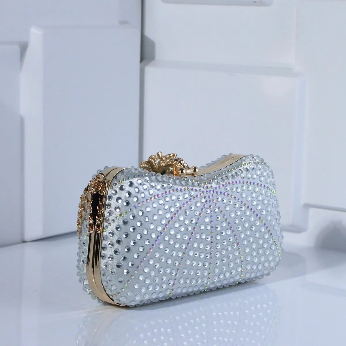 Luxurious Evening Clutch with Fashion Rhinestones and Crystals for Women - Chain Strap Shoulder Bag or Evening Purse
