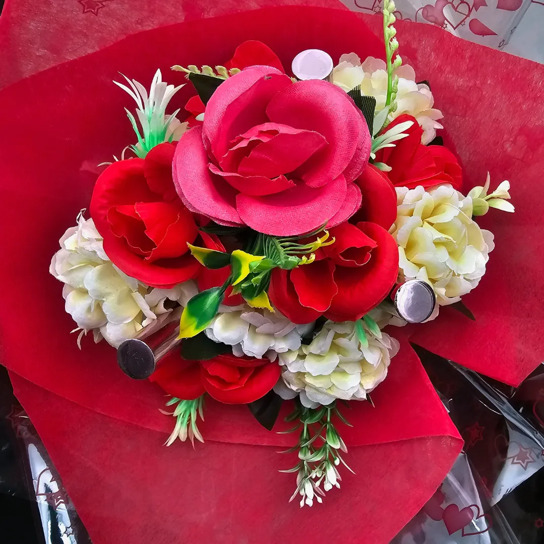 Makeup Bouquet- Luxury Gift for Renee Makeup Lovers
