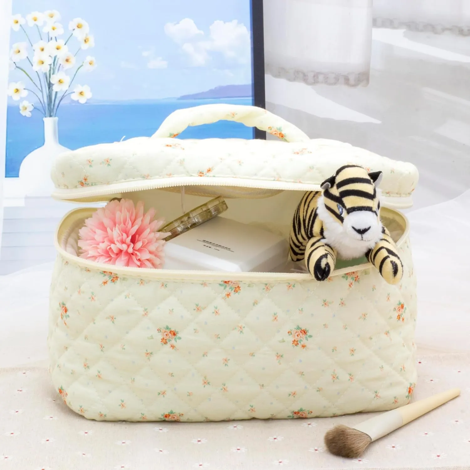 PAZIMIIK Cotton Makeup Bag for Women Large Quilted Travel Cosmetic Case Girls' Make Up Organizer,Floral White