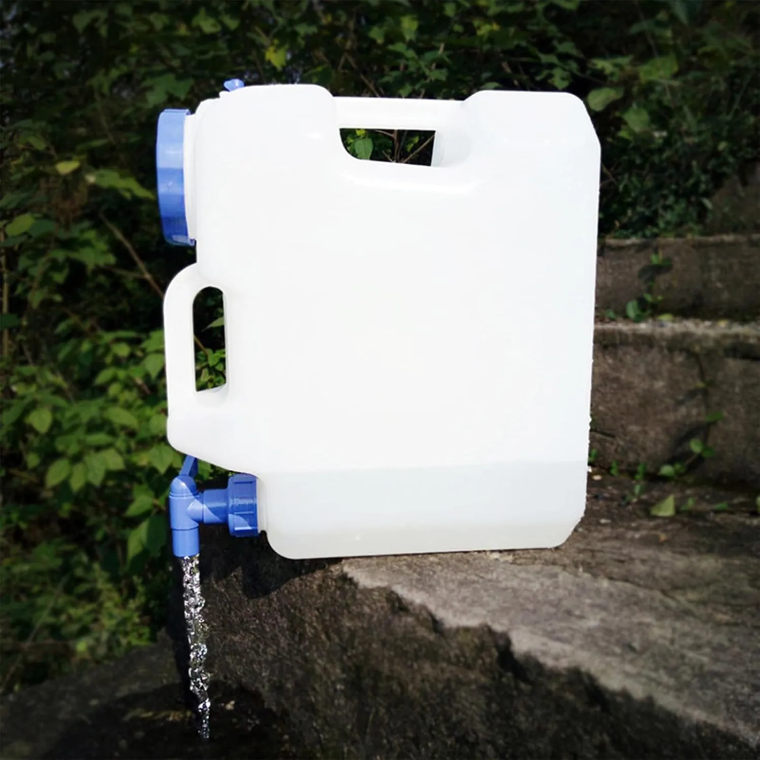 Portable Water Container with Spigot,Camping Water Container,Water Storage Camp Water Jug for Camping Outdoor Hiking 15L,Portable Emergency Water Storage(15L,白色)