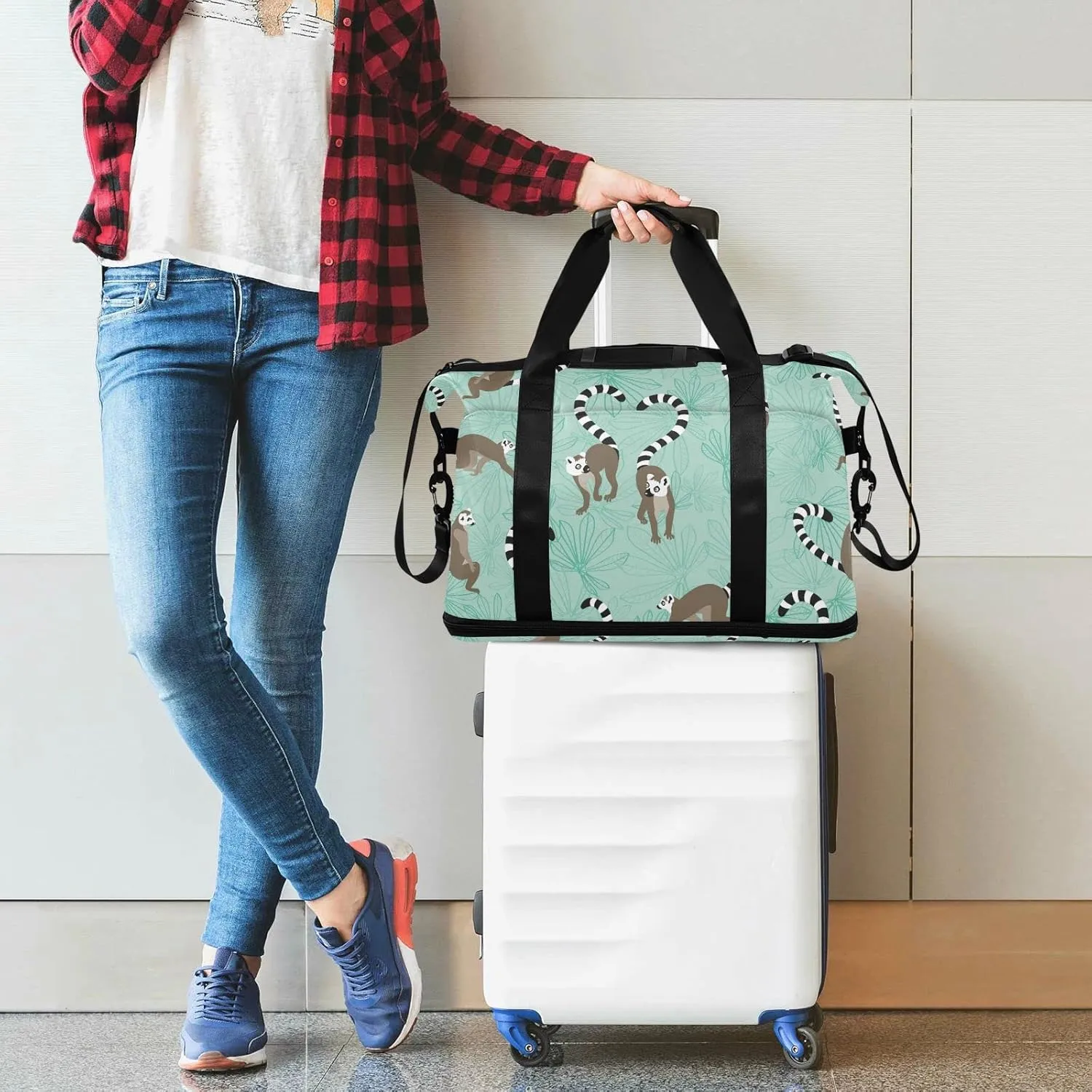 Seamless Katta Lemur on Turquoise Floral Background Foldable Travel Bag, Camping Luggage bag, Portable Gym Bag, Sports Bag, Toiletry Bag with Handles Adjustable Shoulder Strap