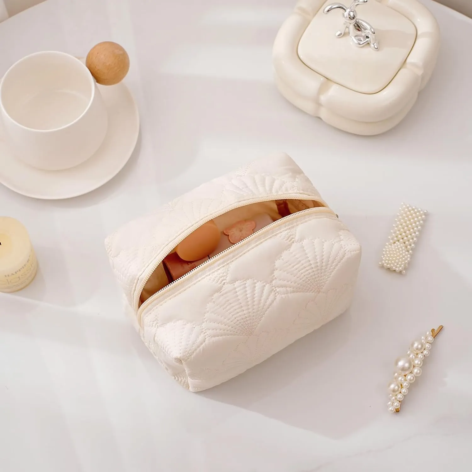 uekeboag 2Pcs White Shells Quilted Cotton Makeup Pouch Set,Coquette Quilted Toiletry Bag for Women and Girls, Floral Coquette Organizer Bag, Aesthetic Travel Cosmetic Bags(2Pcs White Shells)