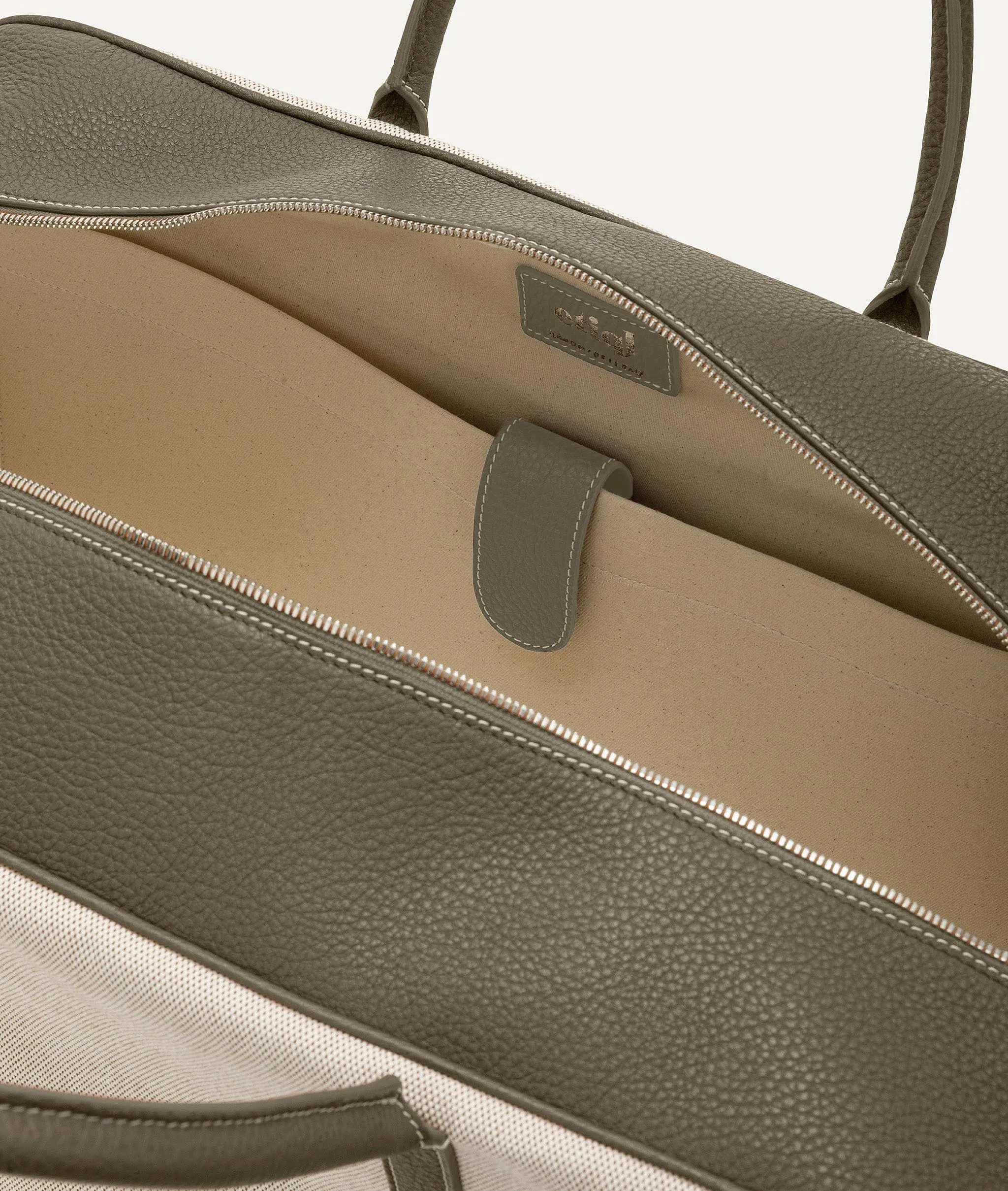 Weekender in Canvas and Calf Leather
