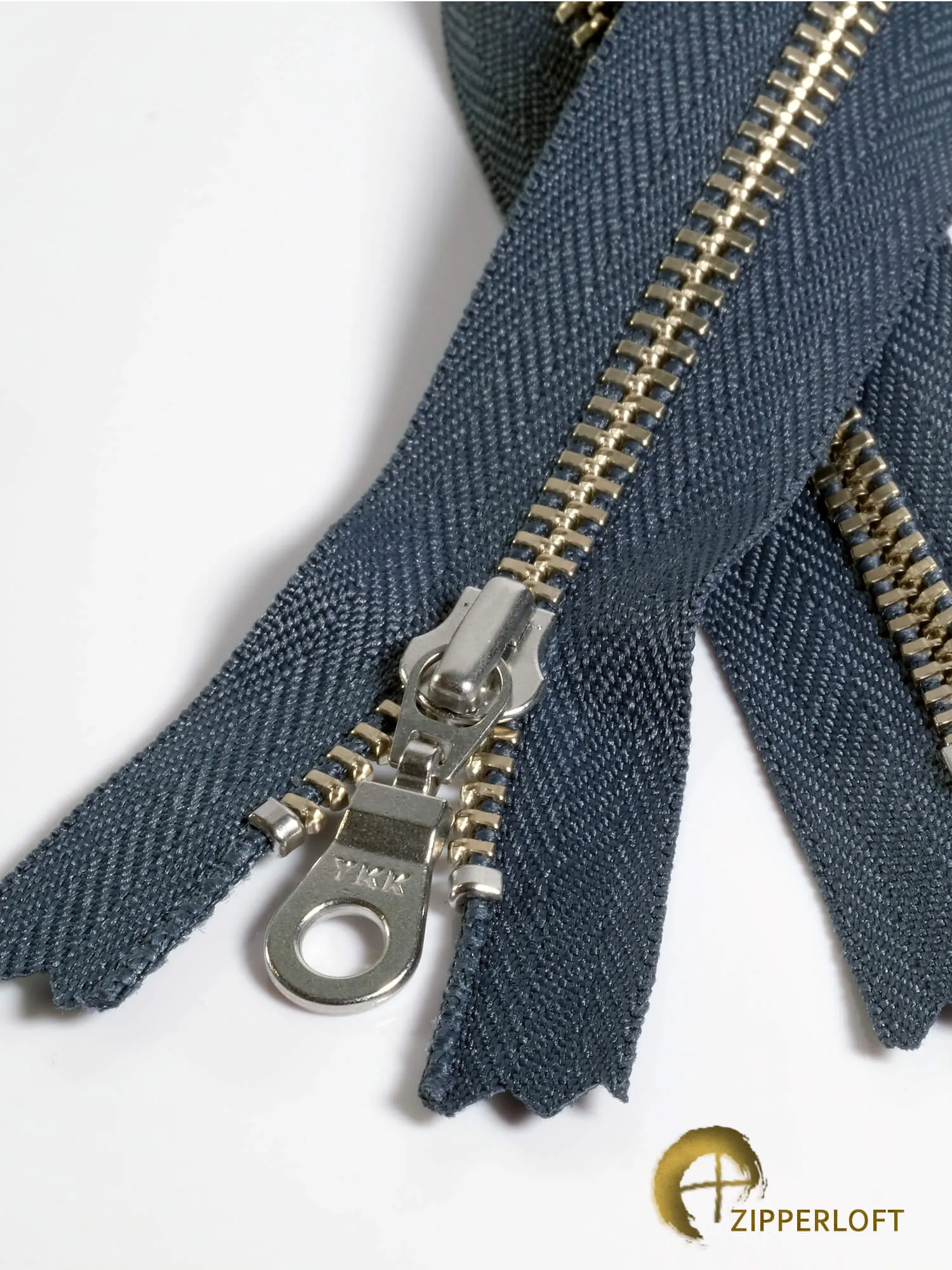 YKK #4.5 Nickel-Silver (4-12" / 10.2-30.5cm) - 579 Dark Grey