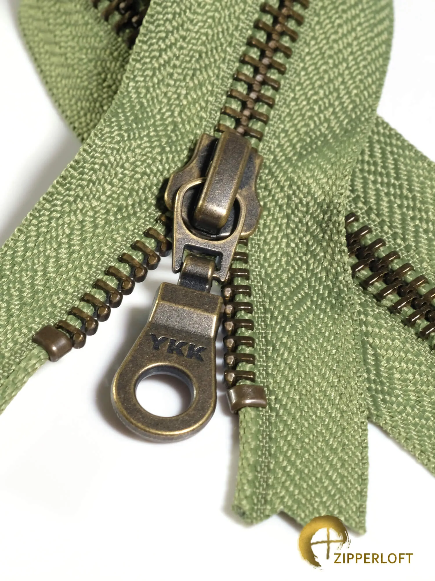 YKK #5 Antique (5-16" / 12.7-40.7cm) - 064 Aloe Vera
