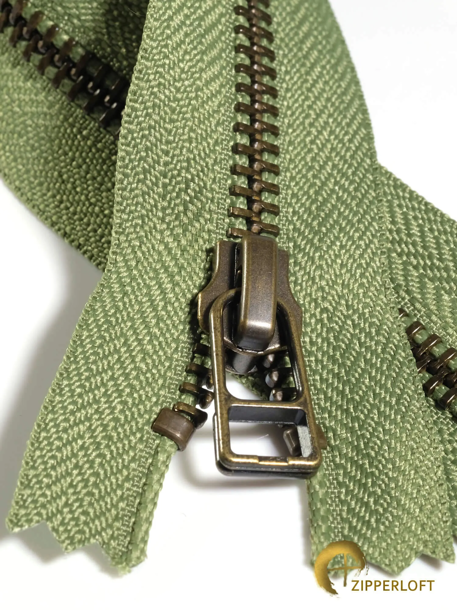 YKK #5 Antique (5-16" / 12.7-40.7cm) - 064 Aloe Vera