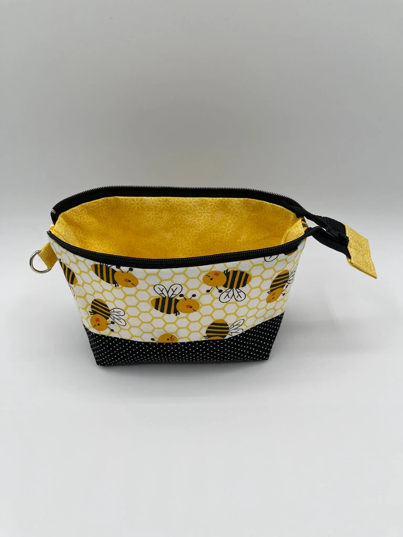 Zipper Bucket Bag - Bees on Honeycomb