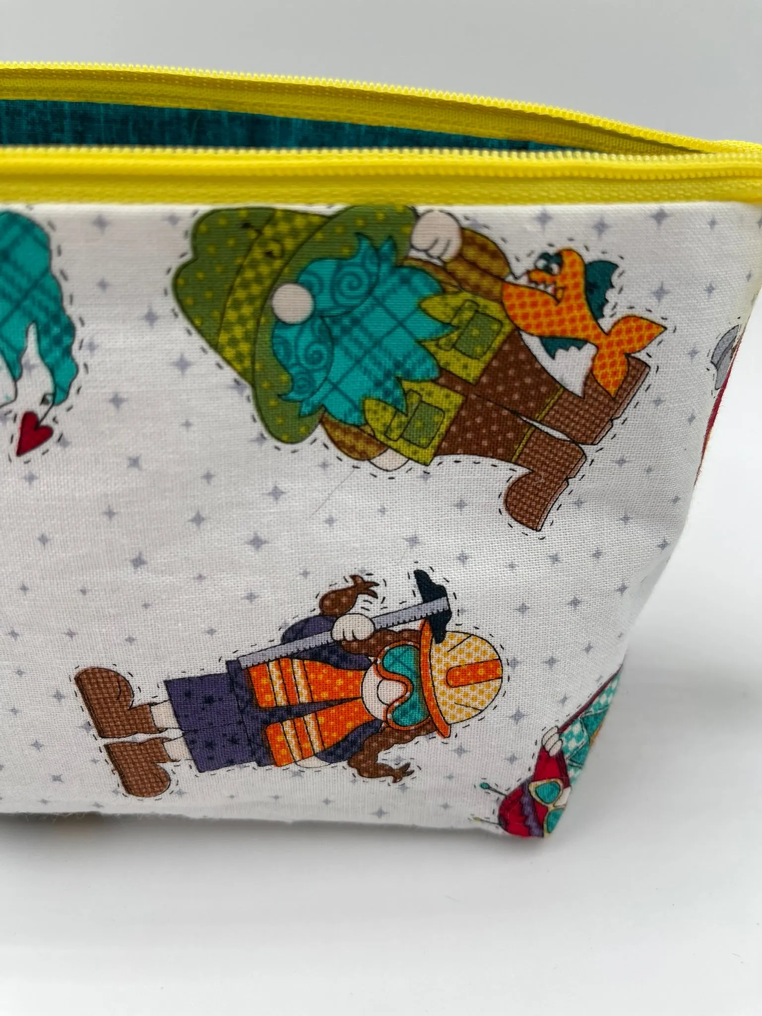 Zipper Bucket Bag - Career Gnomes
