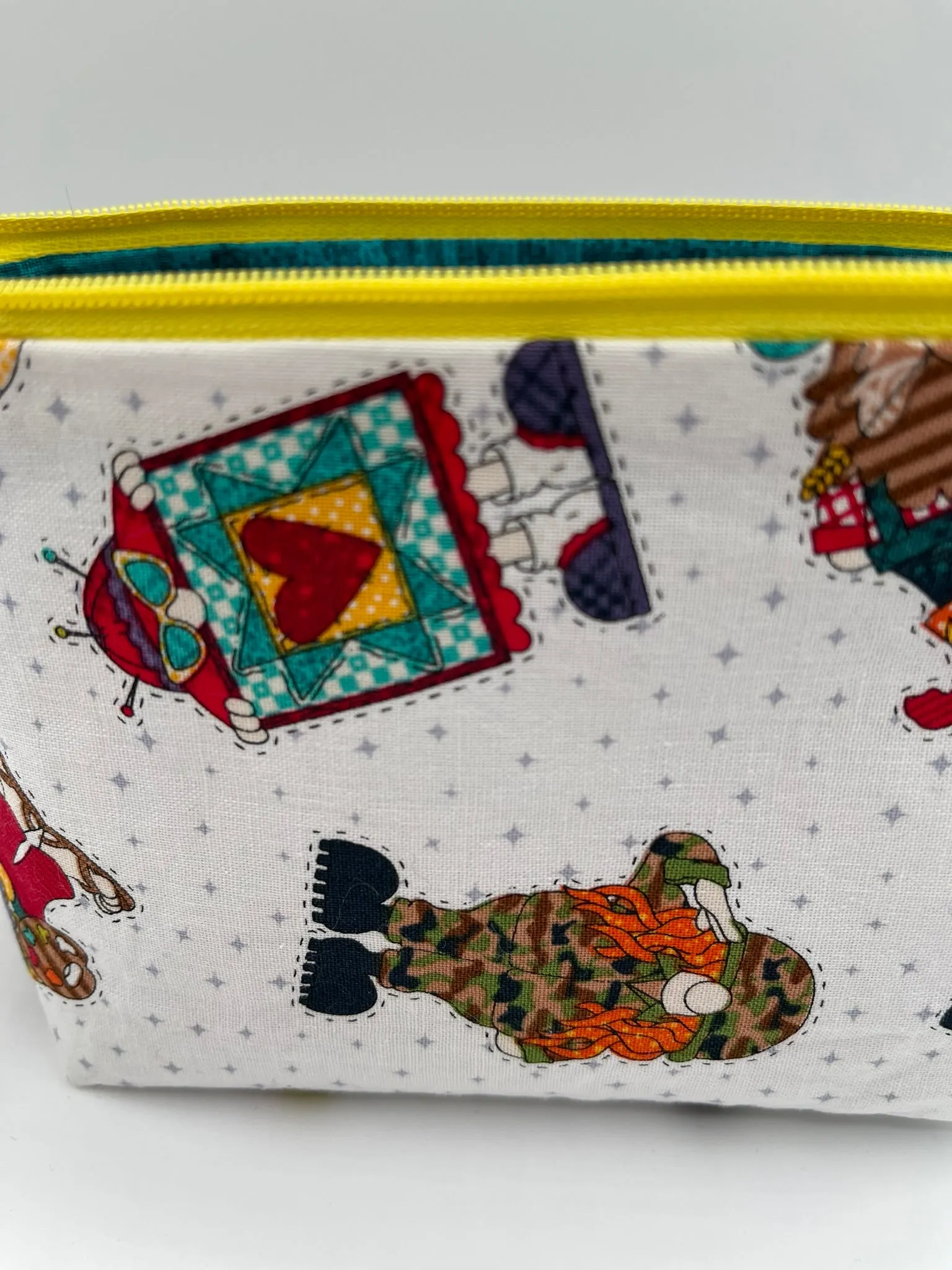 Zipper Bucket Bag - Career Gnomes