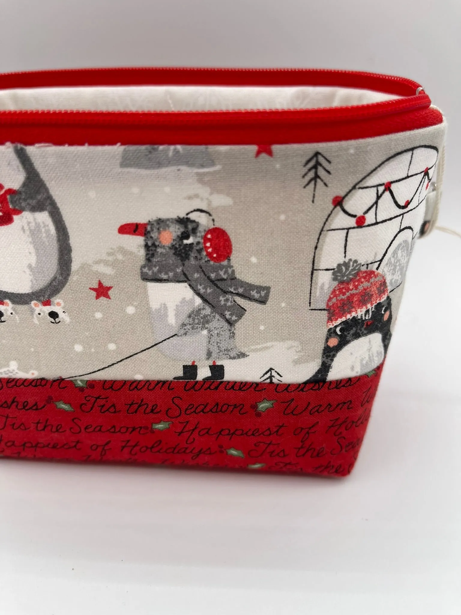 Zipper Bucket Bag - Christmas Penguins and Igloos