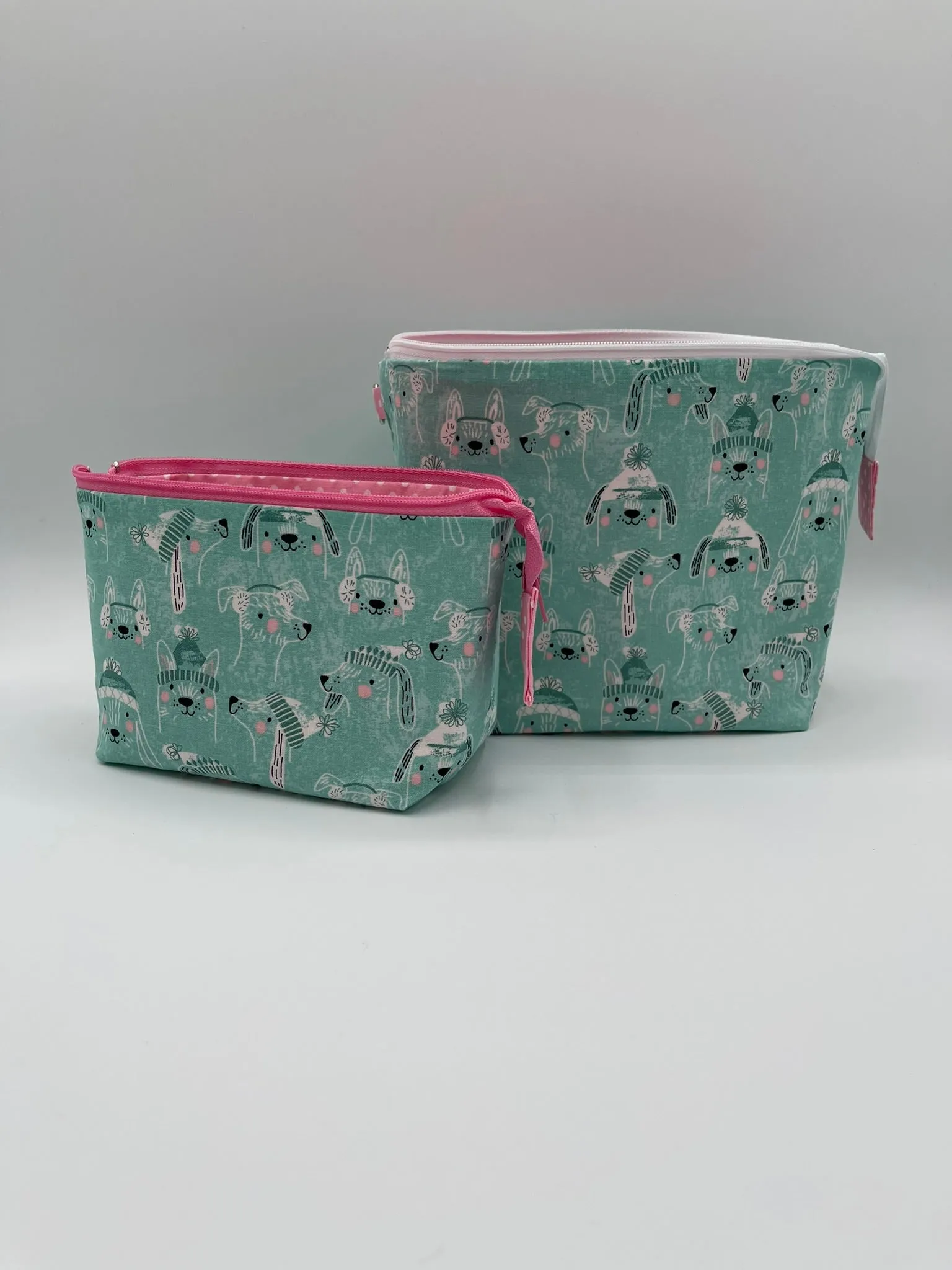 Zipper Bucket Bag - Dogs Sketches on Blue