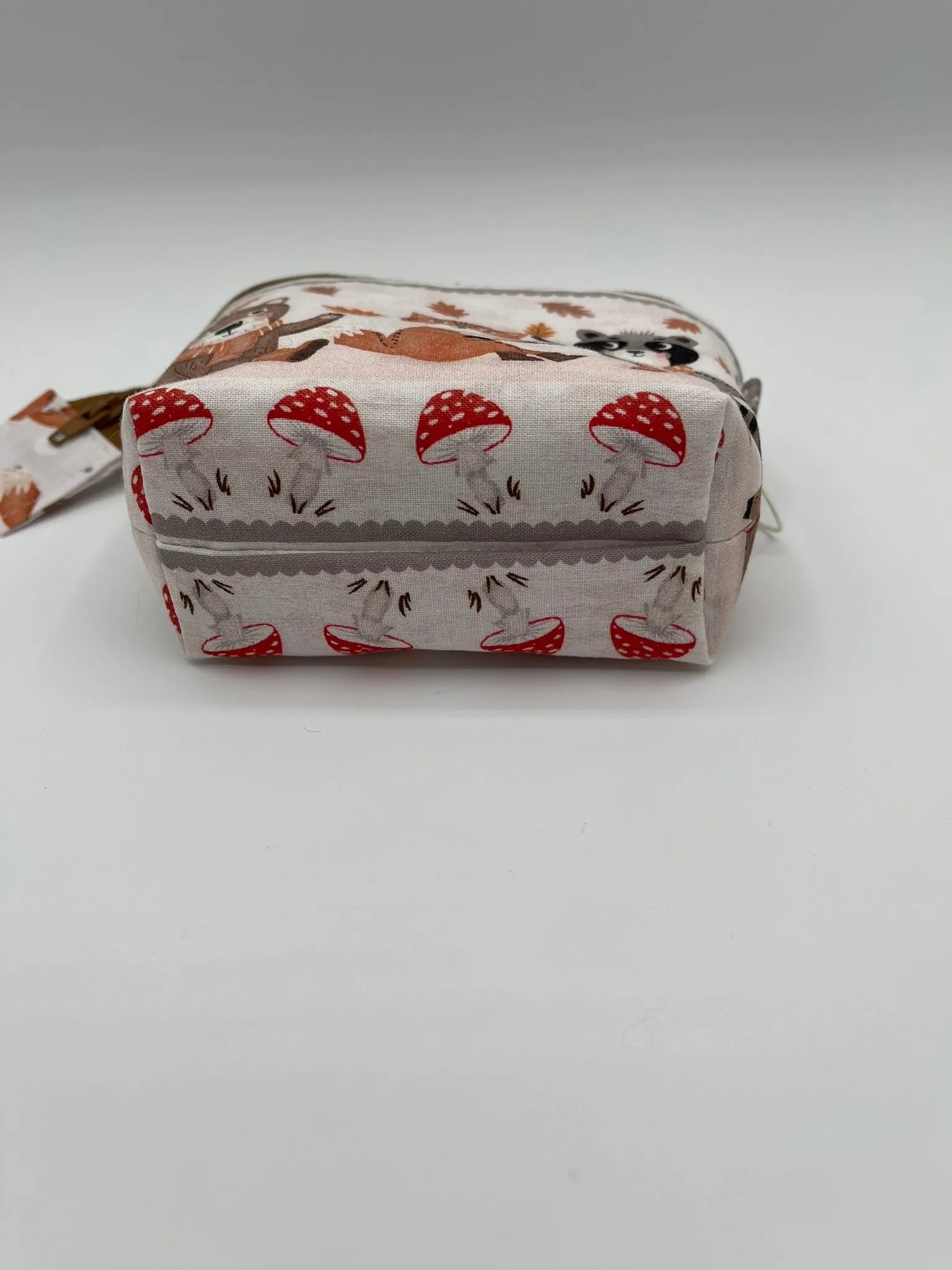 Zipper Bucket Bag - Fox & Friends