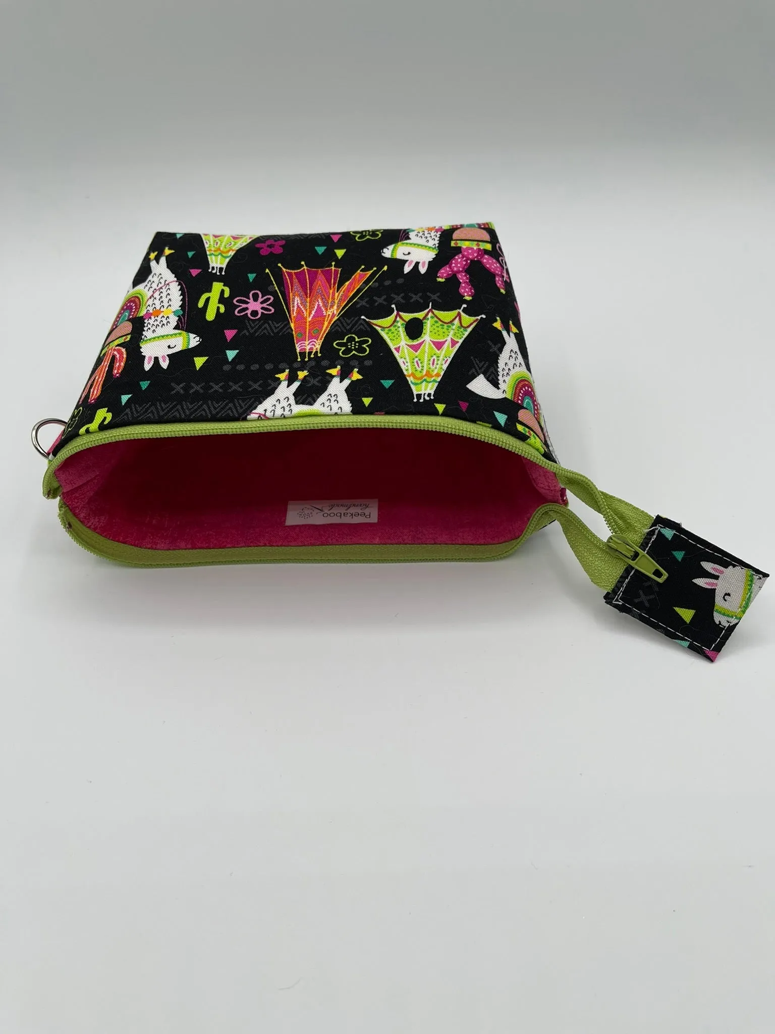 Zipper Bucket Bag - Llamas on Black