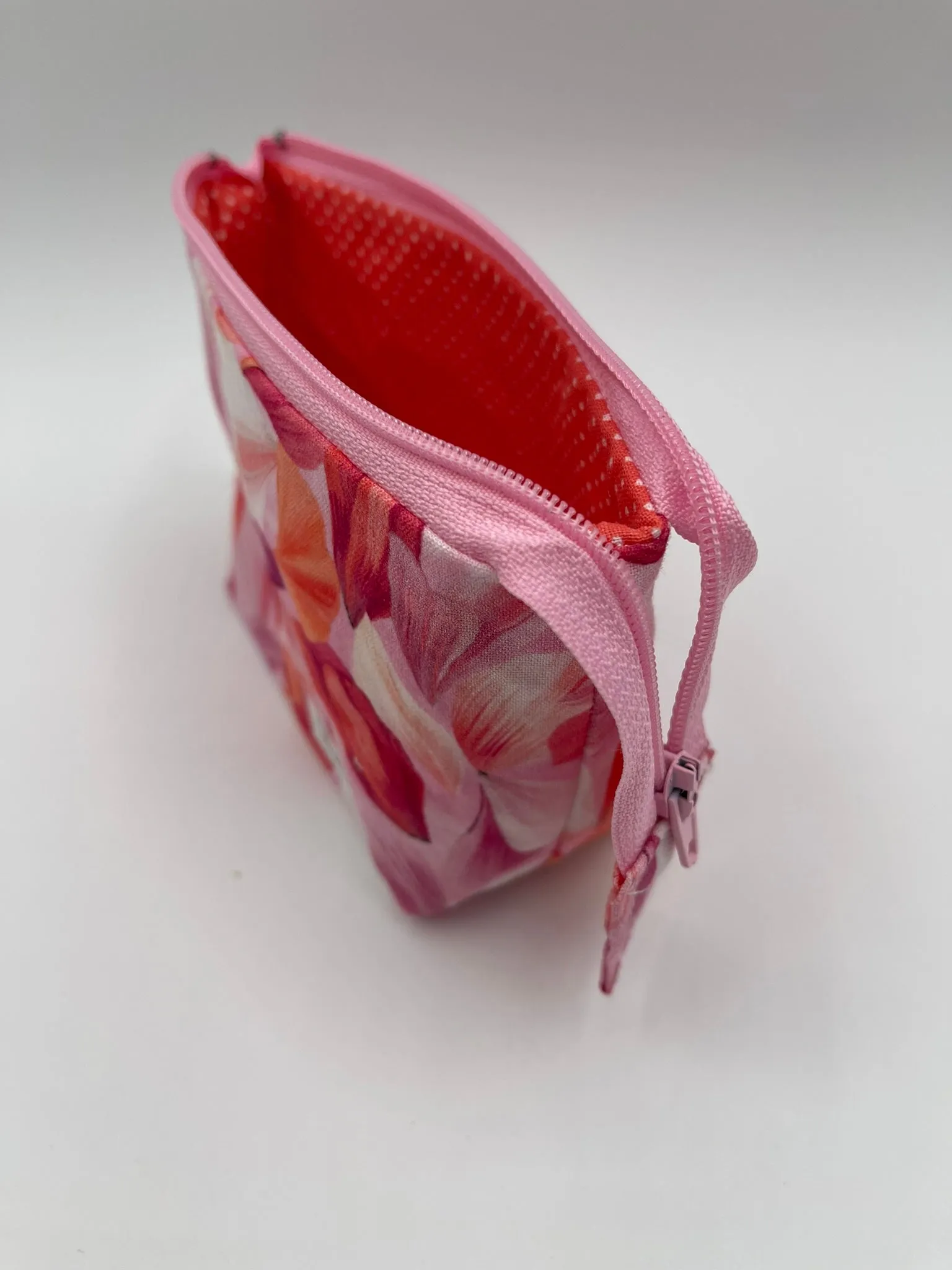 Zipper Bucket Bag - Peach and Pink Petals