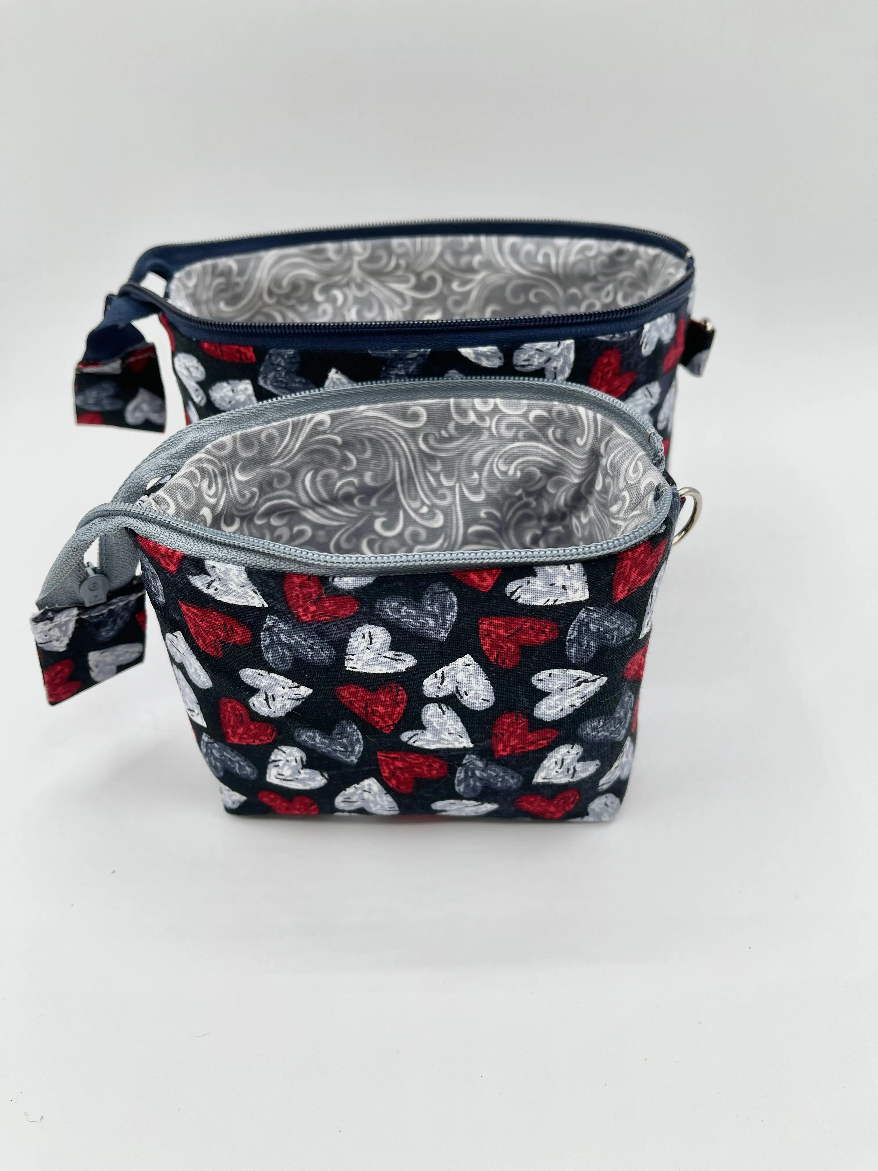 Zipper Bucket Bag - Red and Gray Hearts on Black