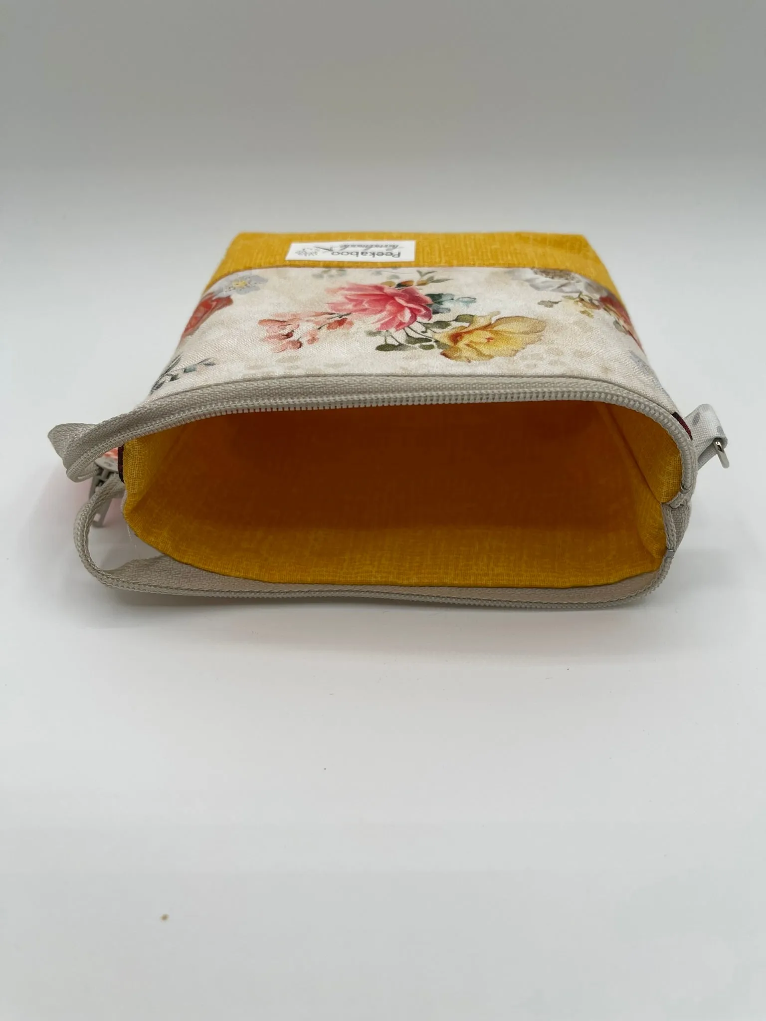 Zipper Bucket Bag - Roses