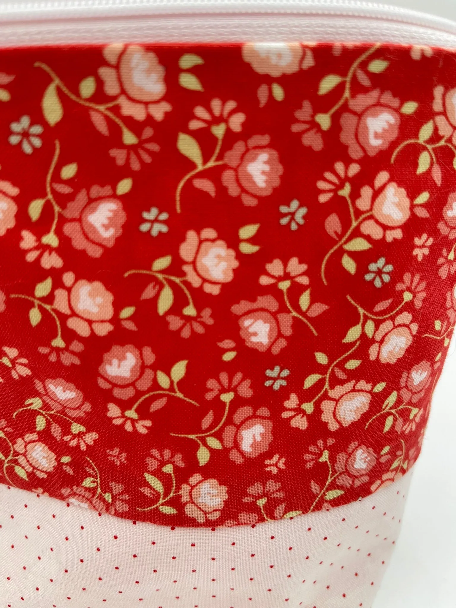 Zipper Bucket Bag - Tiny Flowers on Orange